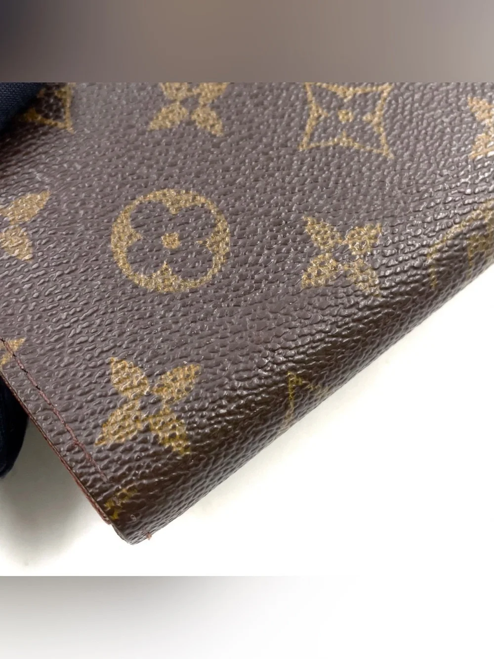 Louis Vuitton Monogram Porte-Monnaie Billets Trésor wallet